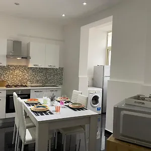 https://casa-pirandello-12.sicilyhotelsitaly.net
