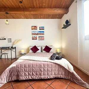 https://velluto-suite-apartment.emilia-romagnahotels.net