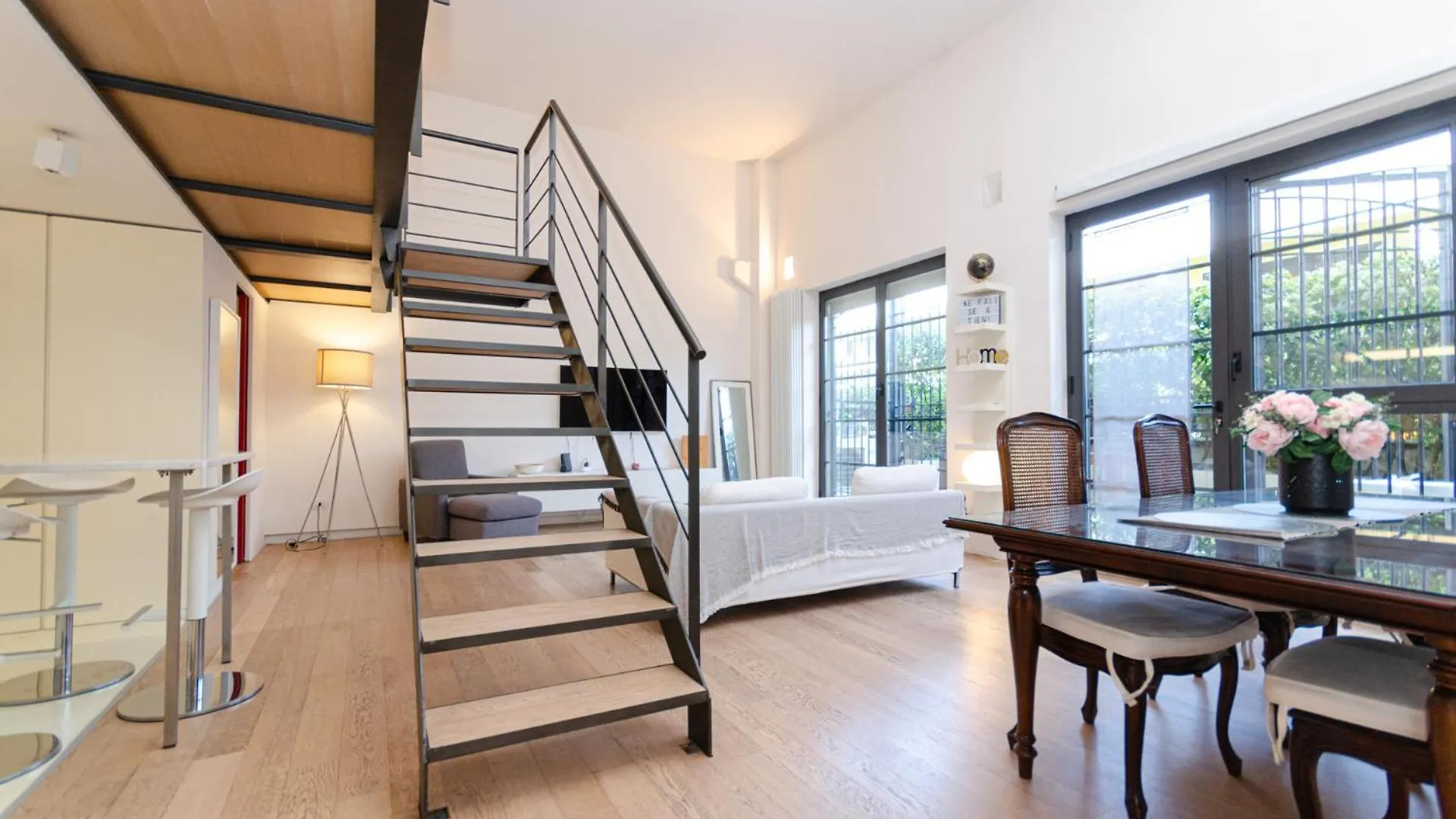 Apartment Vivimihome Loft Su Due Livelli Con Terrazzo Milan